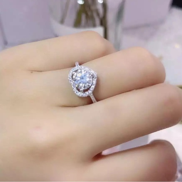 Price Firm! New 1 carat Diamond Moissanite Heart Halo Engagement Ring - Picture 3 of 6